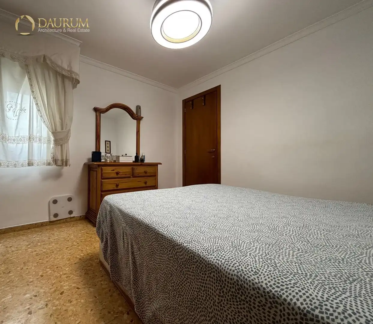 Habitación de Piso en venta en Paterna con Aire acondicionado, Trastero y Amueblado