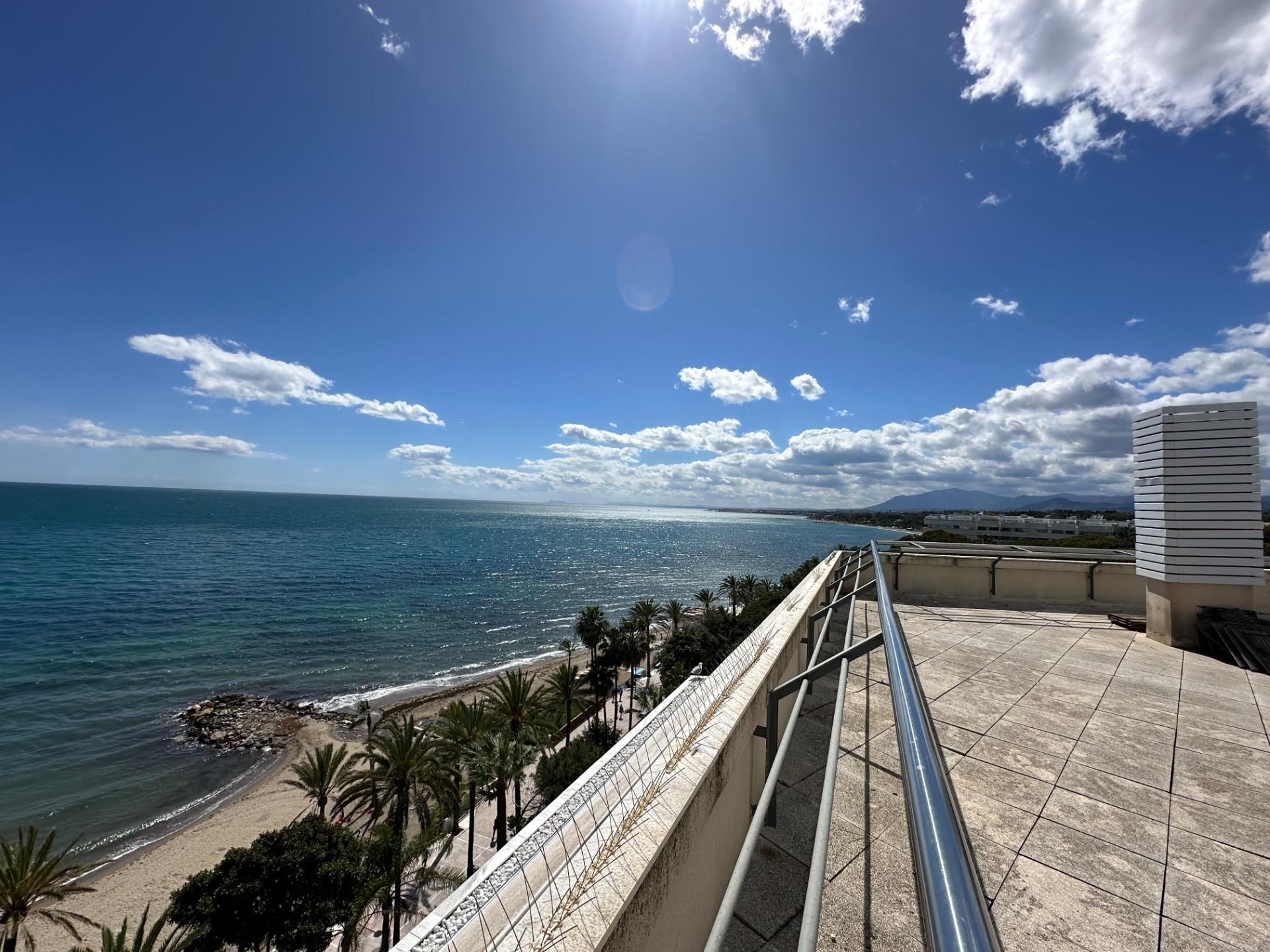 Exterior view of Flat for sale in Marbella  with Air Conditioner, Terrace and Storage room