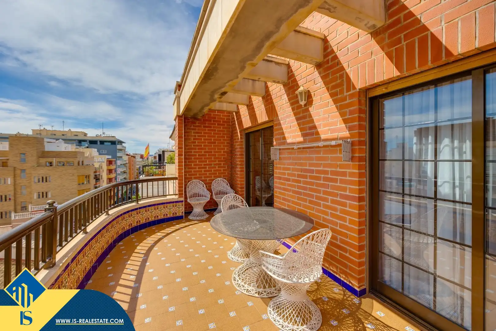 Terraza de Ático de alquiler en Torrevieja con Terraza, Trastero y Amueblado