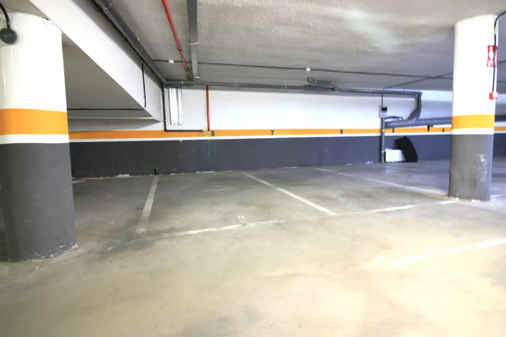 Aparcament de Dúplex en venda en Casarrubios del Monte amb Calefacció, Parquet i Forn