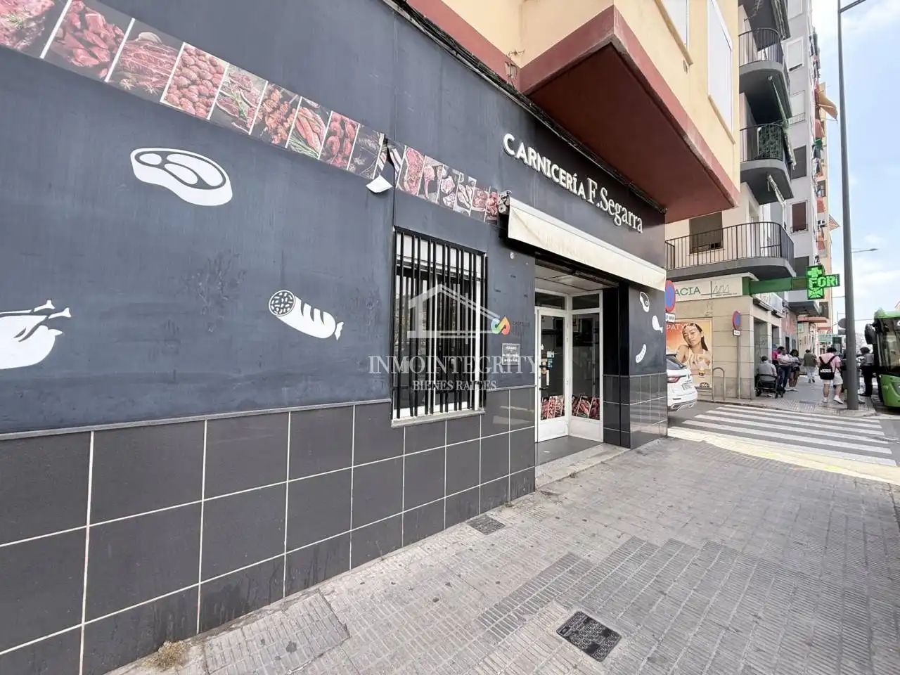 Vista exterior de Local en venta en Castellón de la Plana / Castelló de la Plana con Aire acondicionado