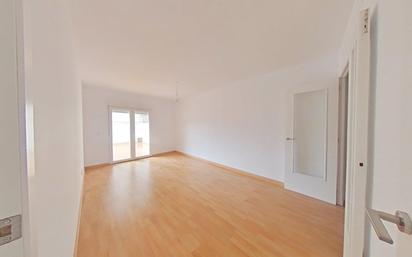 Living room of Flat for sale in Terrassa  with Terrace and Oven