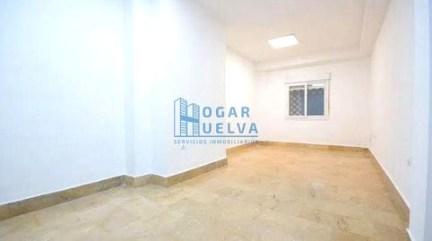 Foto 5 von Erdgeschoss zum Verkauf in Ricardo Velázquez, Centro, Huelva Capital