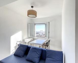 Sala d'estar de Apartament en venda en  Barcelona Capital amb Aire condicionat i Terrassa