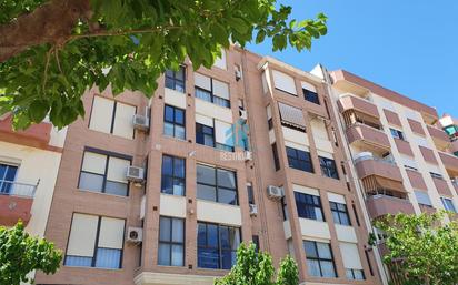 Exterior view of Flat for sale in  Valencia Capital  with Balcony