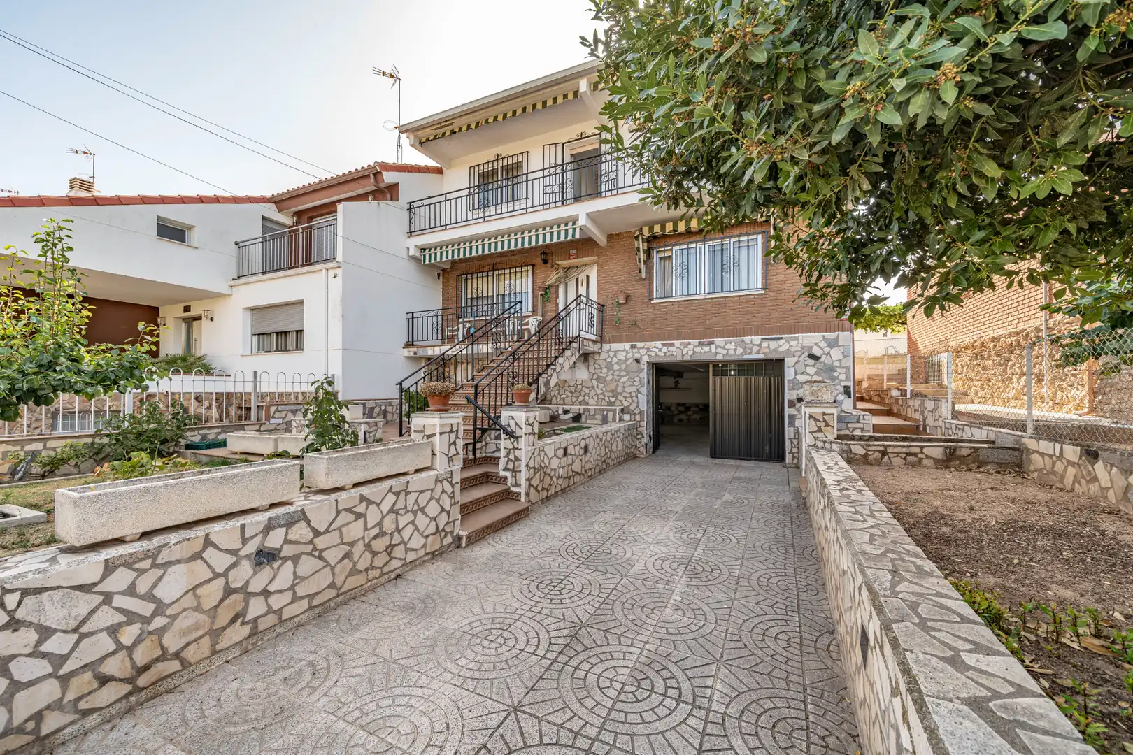Casa aparellada amb jardí en venda a Calle de San José, imagen 82