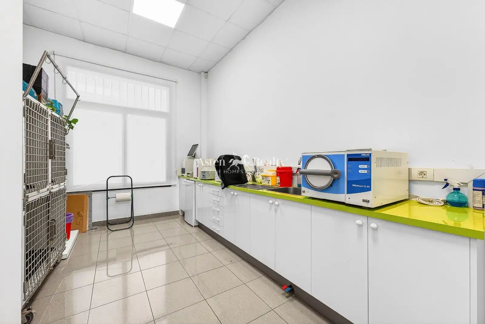 Commercial properties for sale in Arona  with Air Conditioner, Furnished and Internet