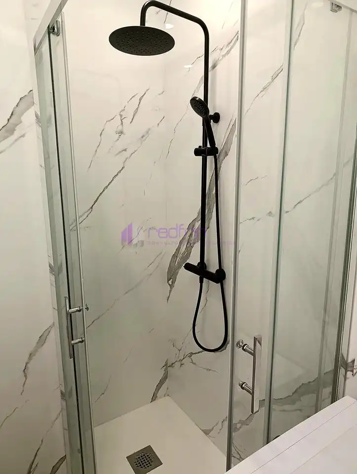 Bathroom of Flat for sale in Madrid