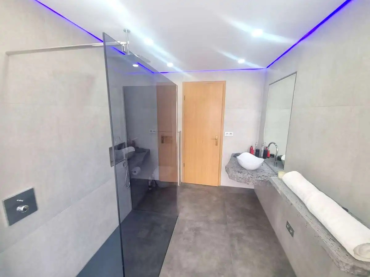 Bathroom of Houses for sale in Tías  with Air Conditioner, Private garden and Terrace
