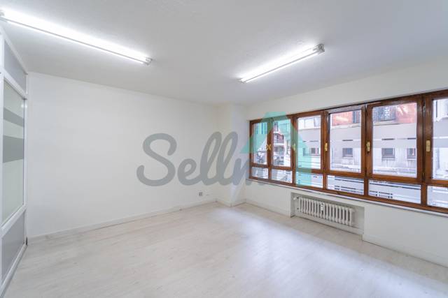 Oficina en Alquiler en De Argüelles en Salesas - Foncalada - Campoamor