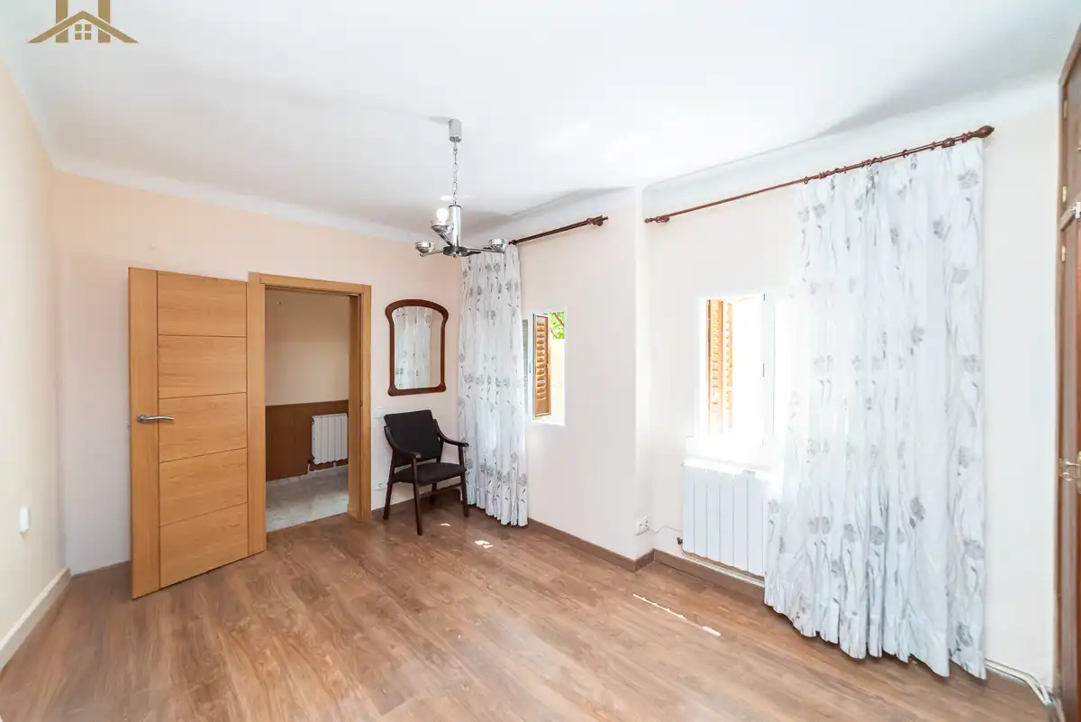 Habitación de Casa o chalet en venta en Pozuelo de Alarcón con Aire acondicionado, Calefacción y Jardín privado