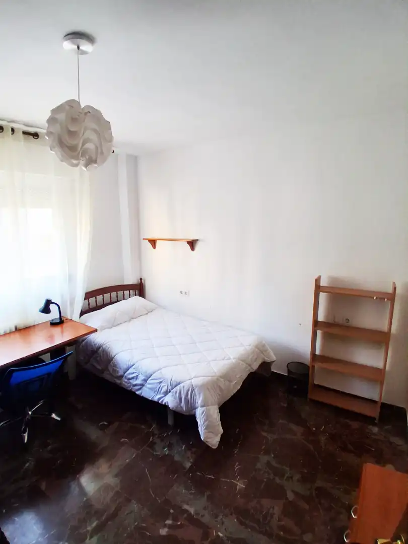 Bedroom of Flat for rent in Granada  with Furnished, Oven and Washing machine