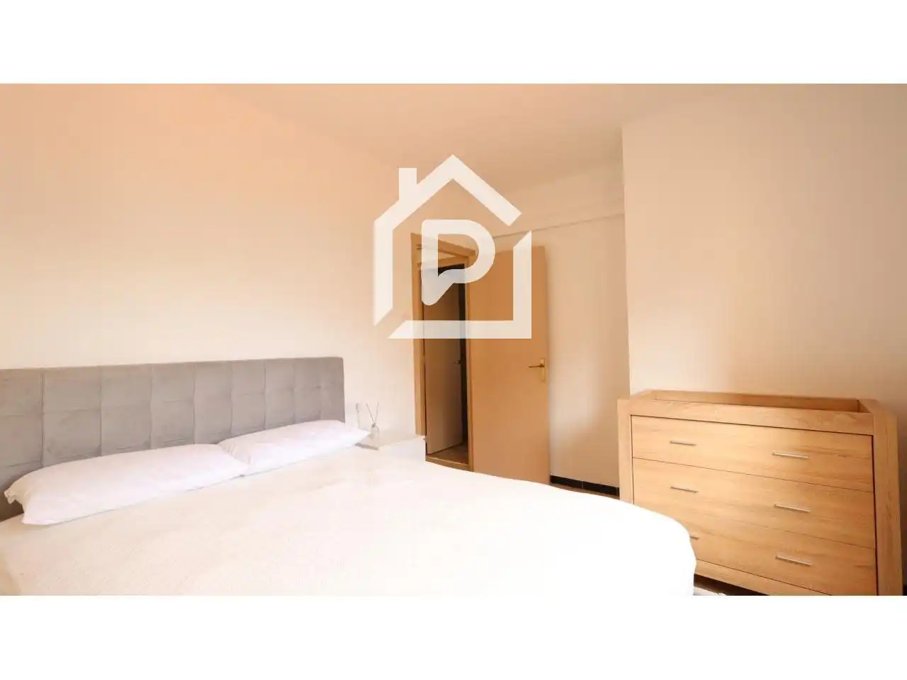 Schlafzimmer von Wohnung zur Miete in El Port