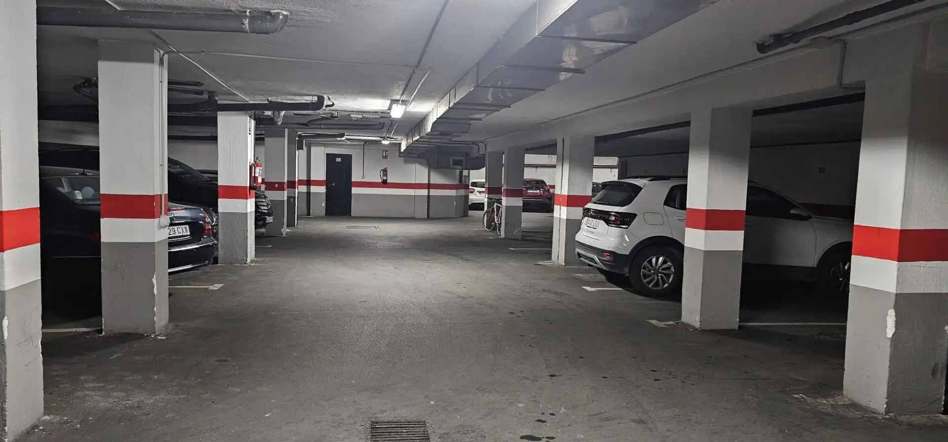 Parkplatz von Garage zum Verkauf in Granada