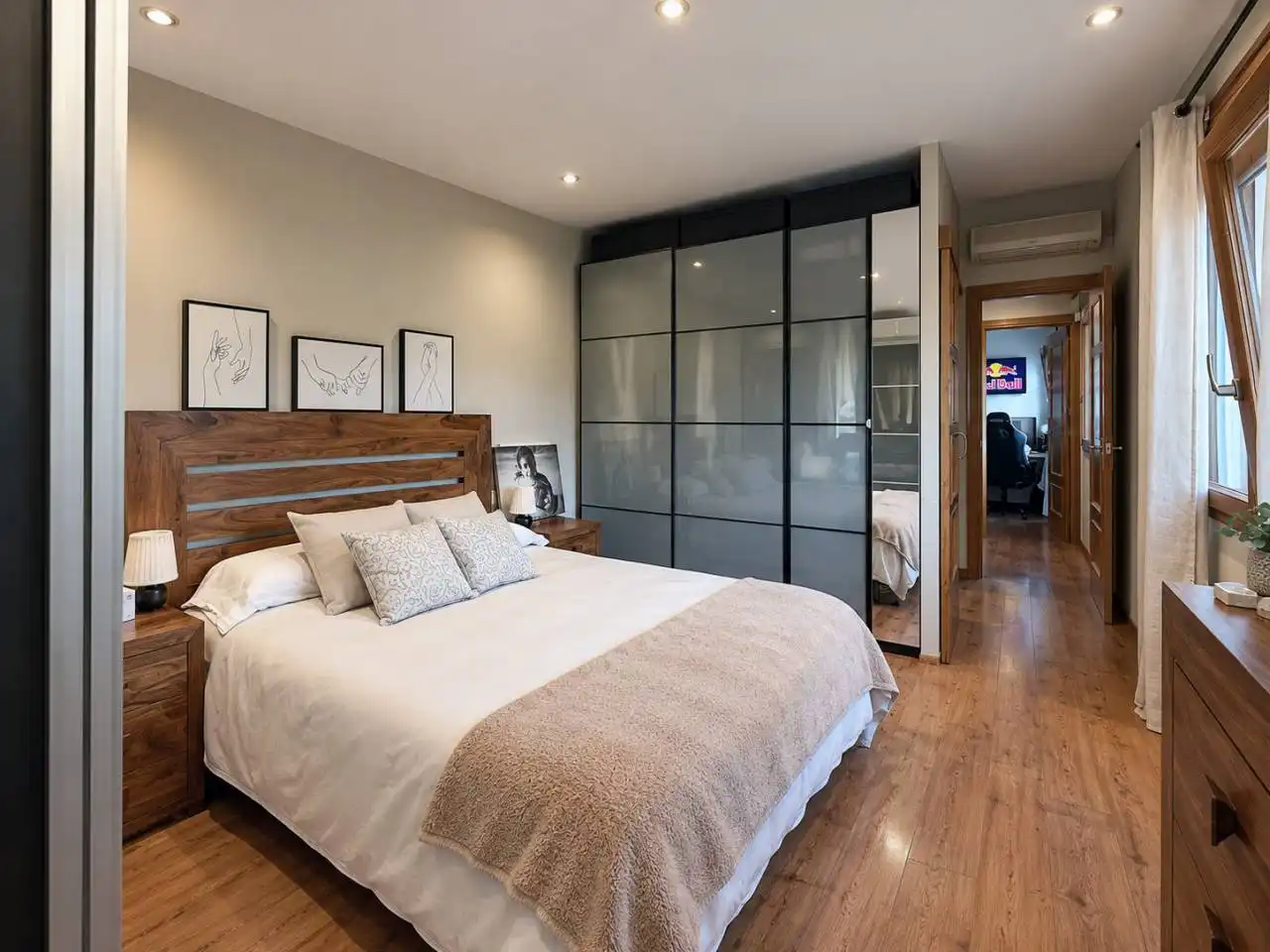 Habitación de Casa o chalet en venta en Molins de Rei, Barcelona