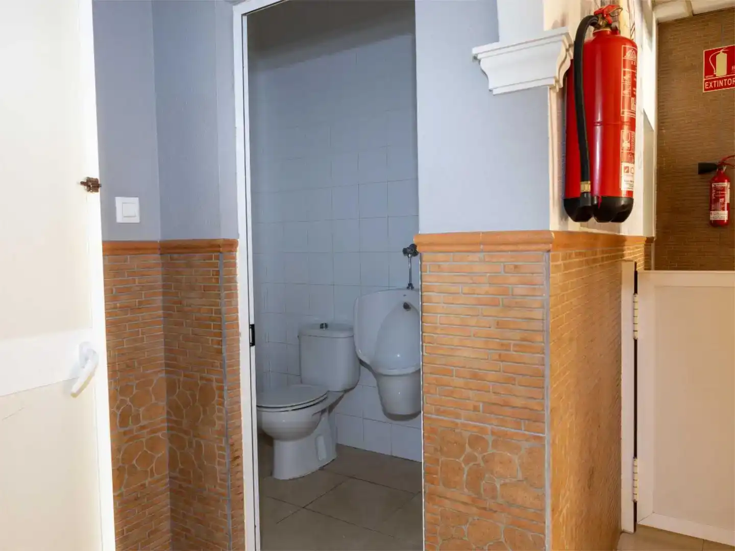 Bathroom of Commercial properties for sale in Rota  with Air Conditioner and Furnished