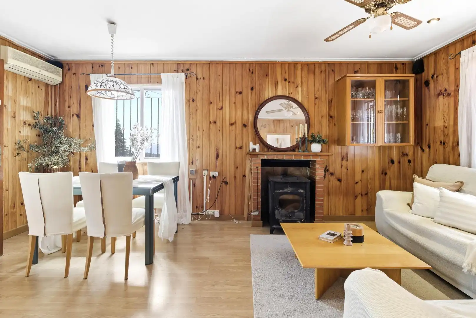 Sala d'estar de Casa o xalet en venda en Mogente / Moixent amb Jardí privat, Terrassa i Traster