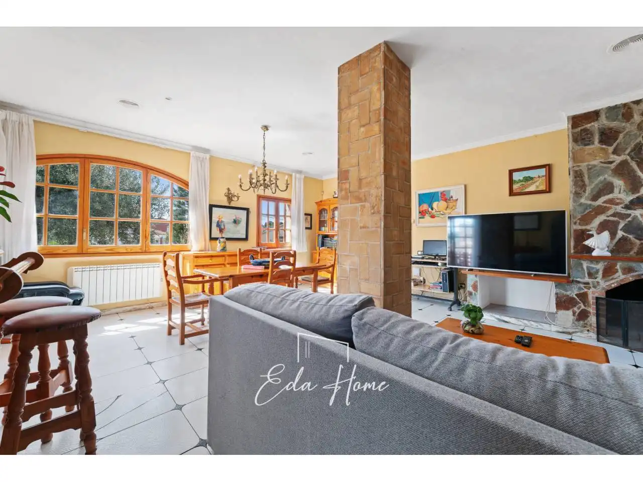 Sala de estar de Casa o chalet en venta en Canyelles con Aire acondicionado, Calefacción y Jardín privado