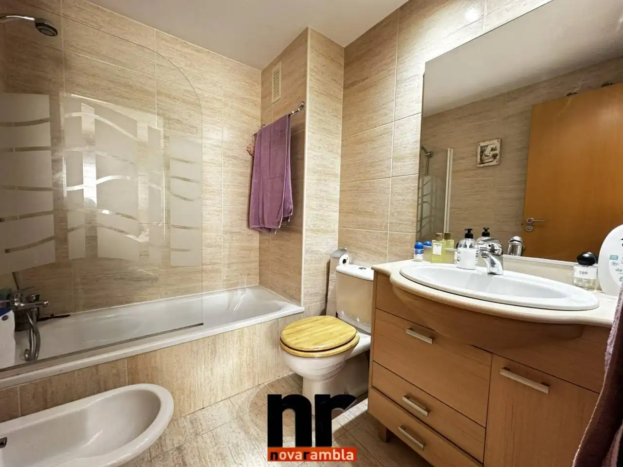 Bathroom of Flat for sale in Ripollet  with Air Conditioner, Heating and Balcony