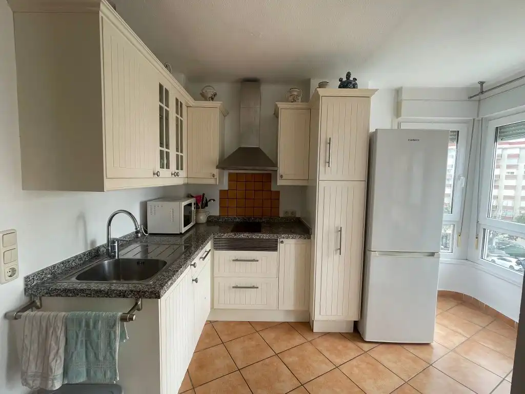 Cuina de Apartament en venda en Torrox amb Terrassa, Piscina i Moblat