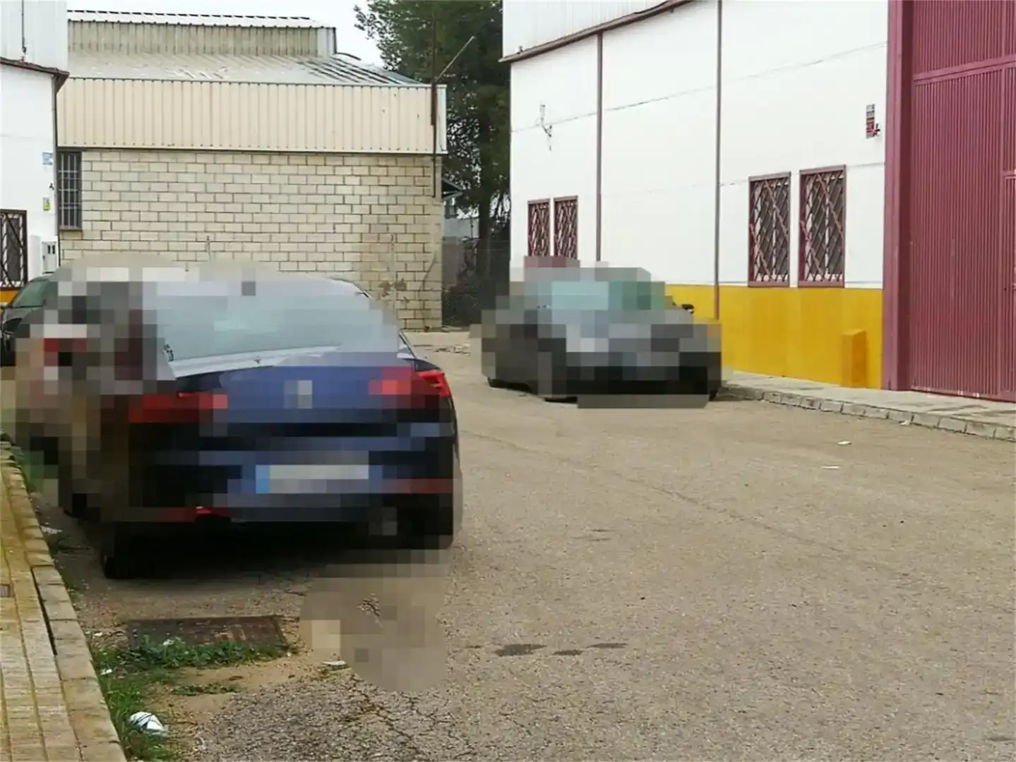 Aparcament de Nau industrial en venda en Alcalá del Río, Sevilla