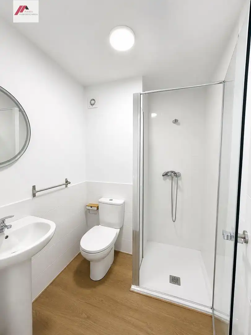 Bathroom of Flat for rent in El Puerto de Santa María  with Air Conditioner and Furnished