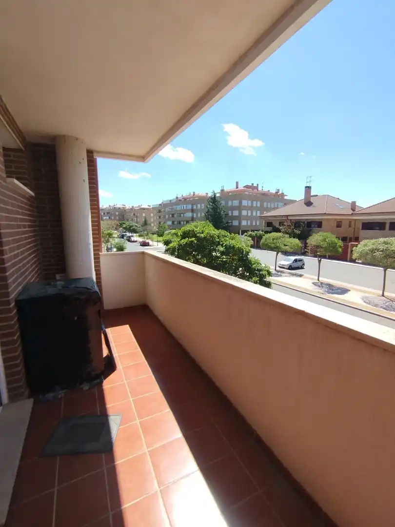 Terraza de Piso en venta en Ávila con Calefacción, Terraza y Trastero