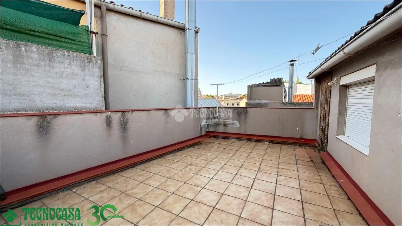 Terrassa de Casa adosada en venda en Alcázar de San Juan amb Calefacció, Jardí privat i Terrassa