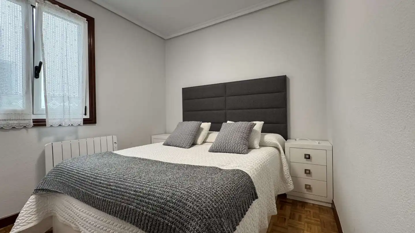 Bedroom of Flat for sale in Zarautz  with Heating, Storage room and Balcony