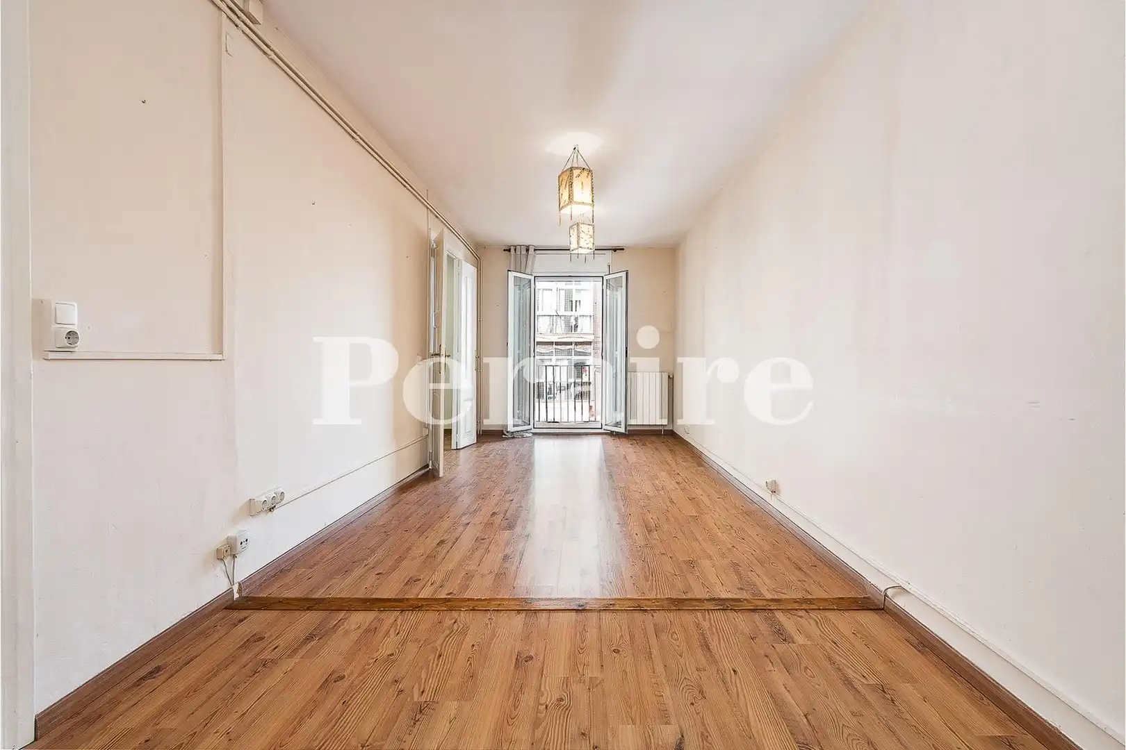 Sala de estar de Piso en venta en Barcelona con Aire acondicionado, Calefacción y Parquet
