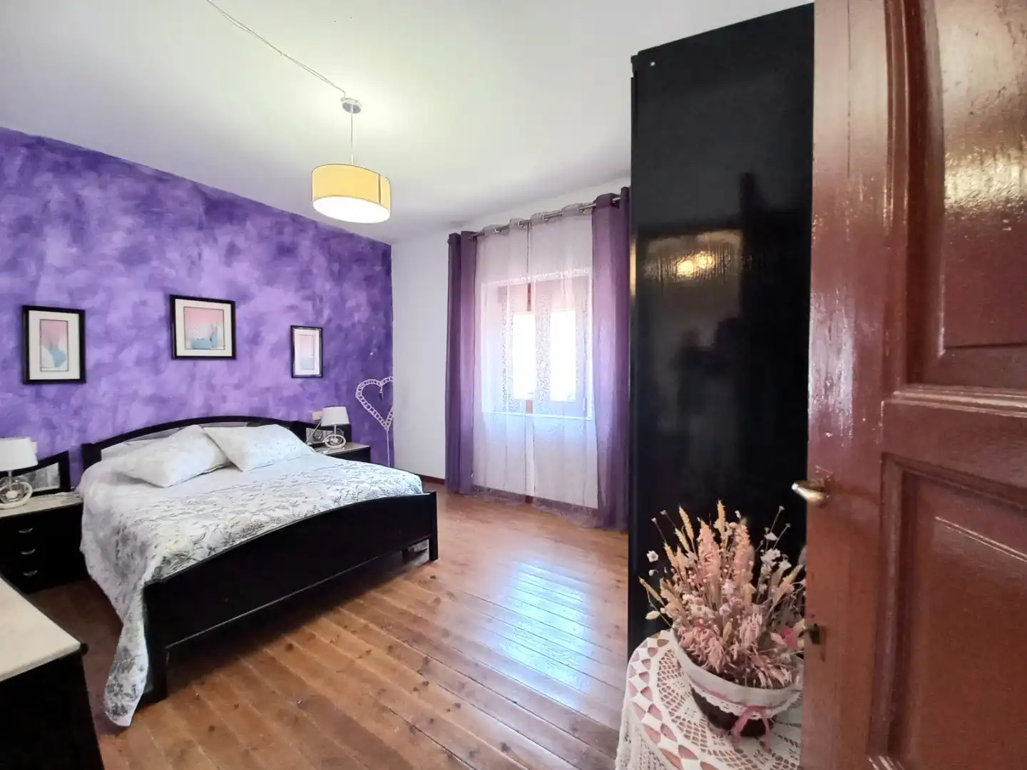 Schlafzimmer von Einfamilien-Reihenhaus zum Verkauf in Presencio mit Privatgarten