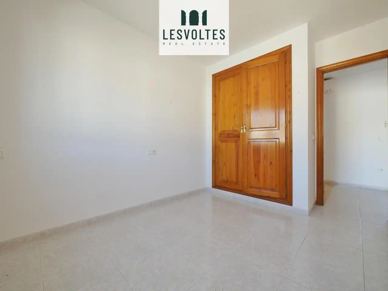 Houses for sale in Nàpols, Avinguda Catalunya