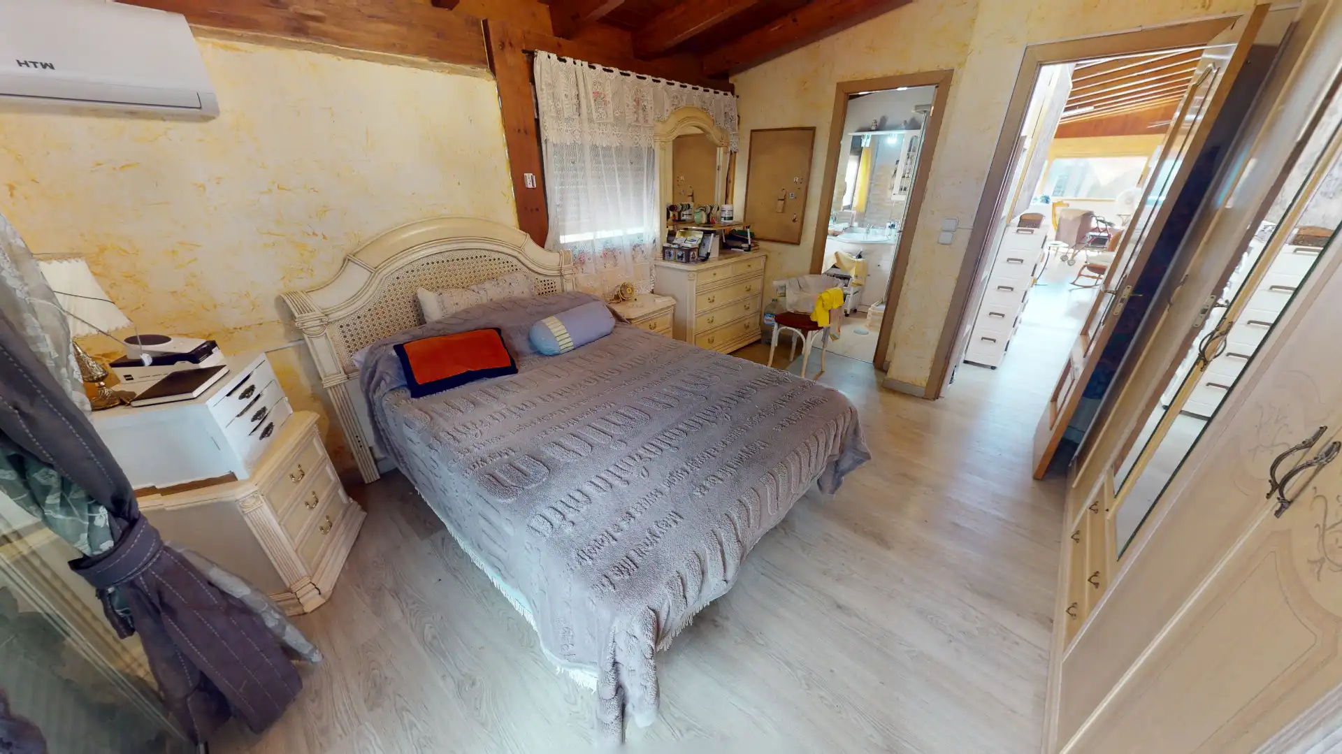 Dormitori de Casa o xalet en venda en El Campello amb Aire condicionat, Jardí privat i Terrassa