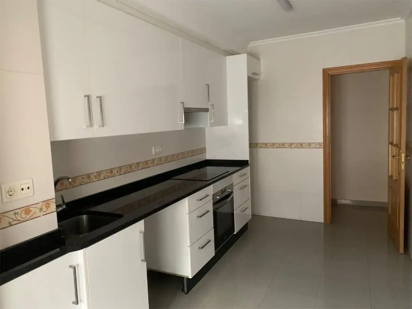 Cocina de Piso en venta en A Rúa  con Parquet y Trastero
