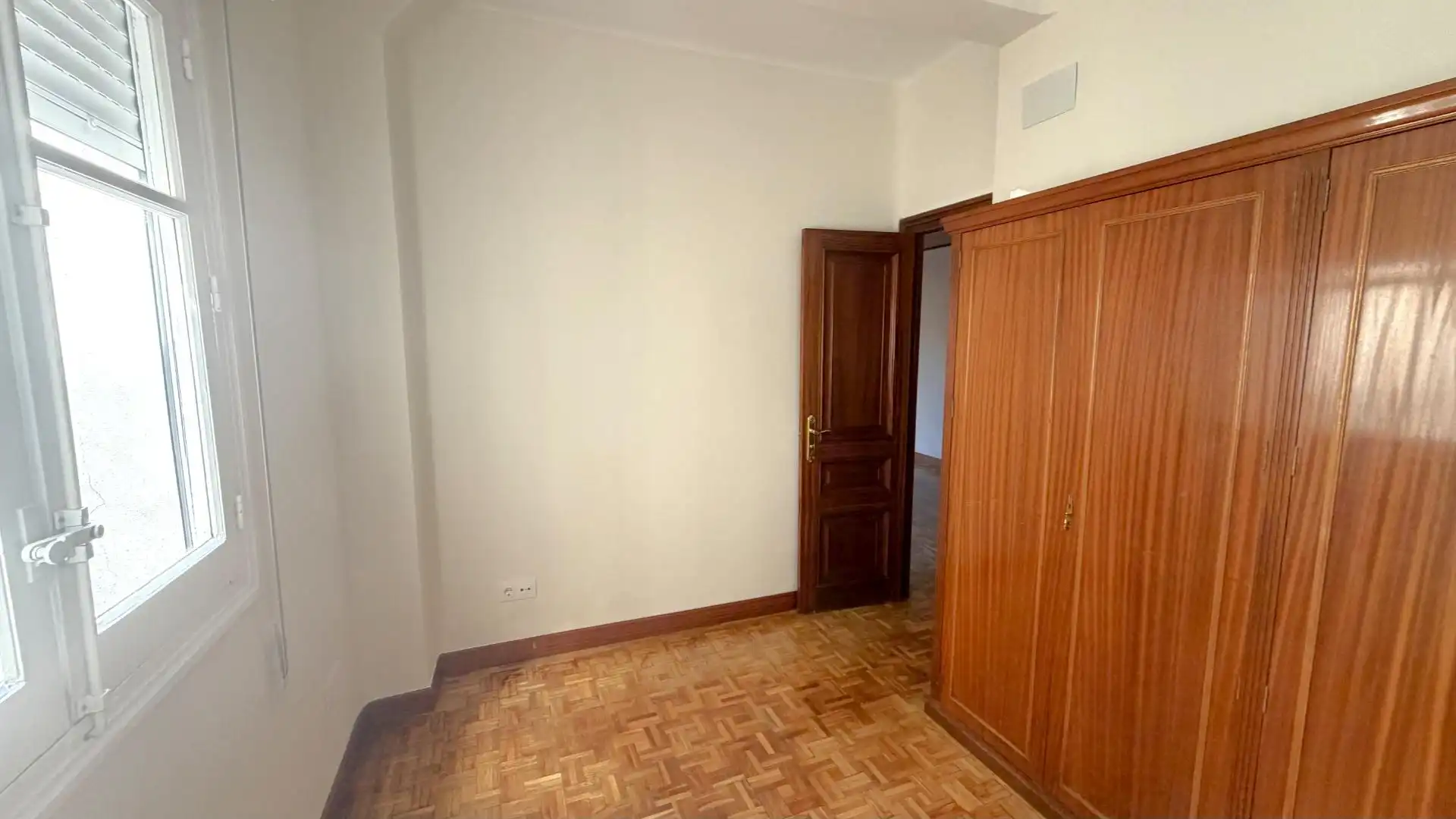 Dormitori de Pis de lloguer en Madrid amb Aire condicionat, Calefacció i Parquet