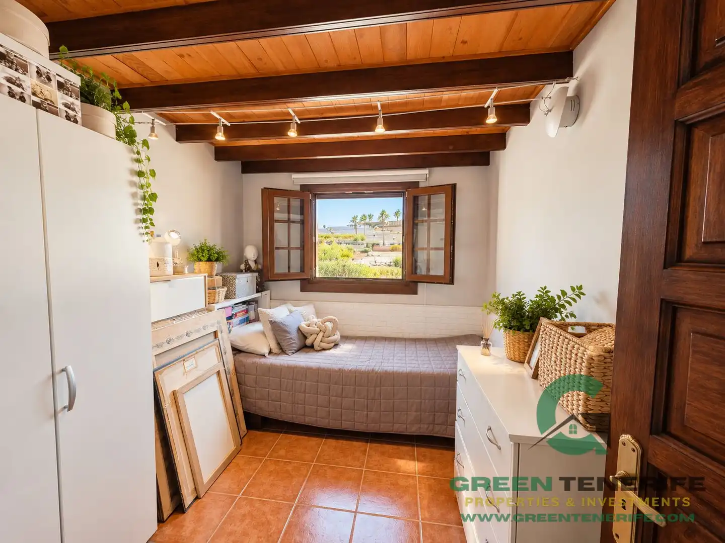 Vista exterior de Casa o xalet en venda en San Miguel de Abona amb Aire condicionat, Terrassa i Piscina