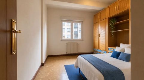 Foto 4 de Piso en venta en Calle Velázquez, 2, Teatinos - Los Prados, Oviedo