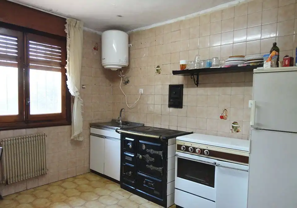 Cuina de Casa o xalet en venda en Mambrillas de Lara amb Jardí privat