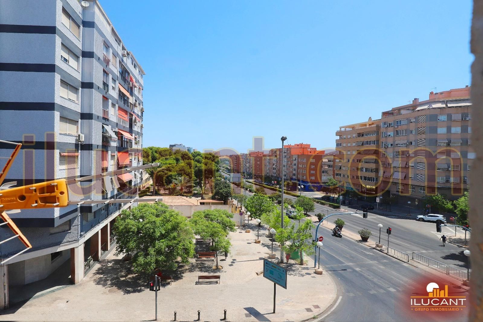 Vista exterior de Pis en venda en Alicante / Alacant