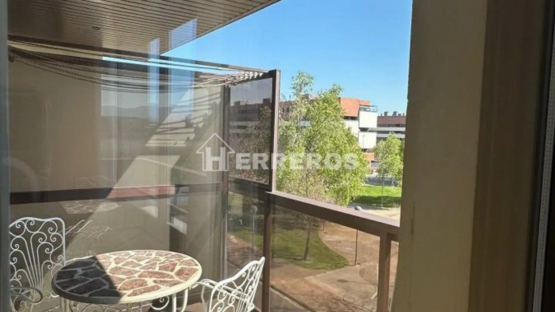 Terrassa de Apartament en venda en  Logroño amb Calefacció, Parquet i Terrassa