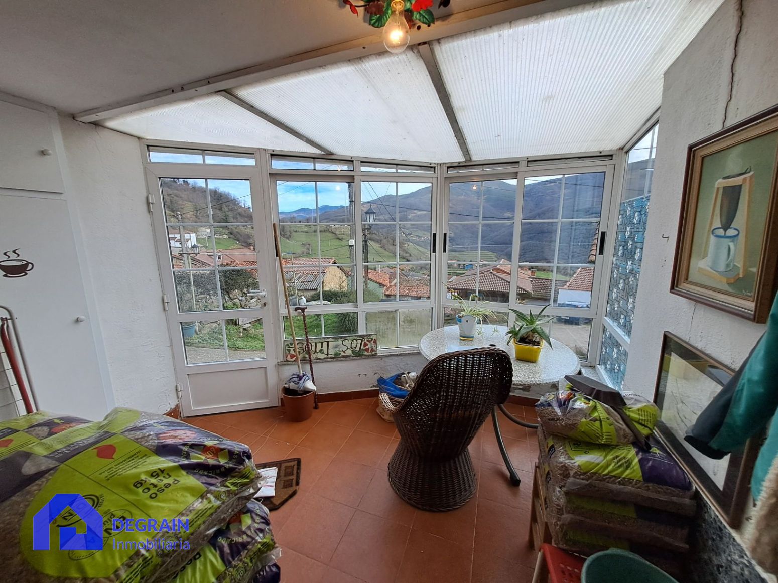 Vista exterior de Casa adosada en venta en Lena con Calefacción y Terraza