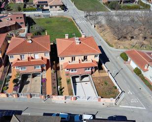 Exterior view of Single-family semi-detached for sale in Porqueres  with Air Conditioner and Private garden