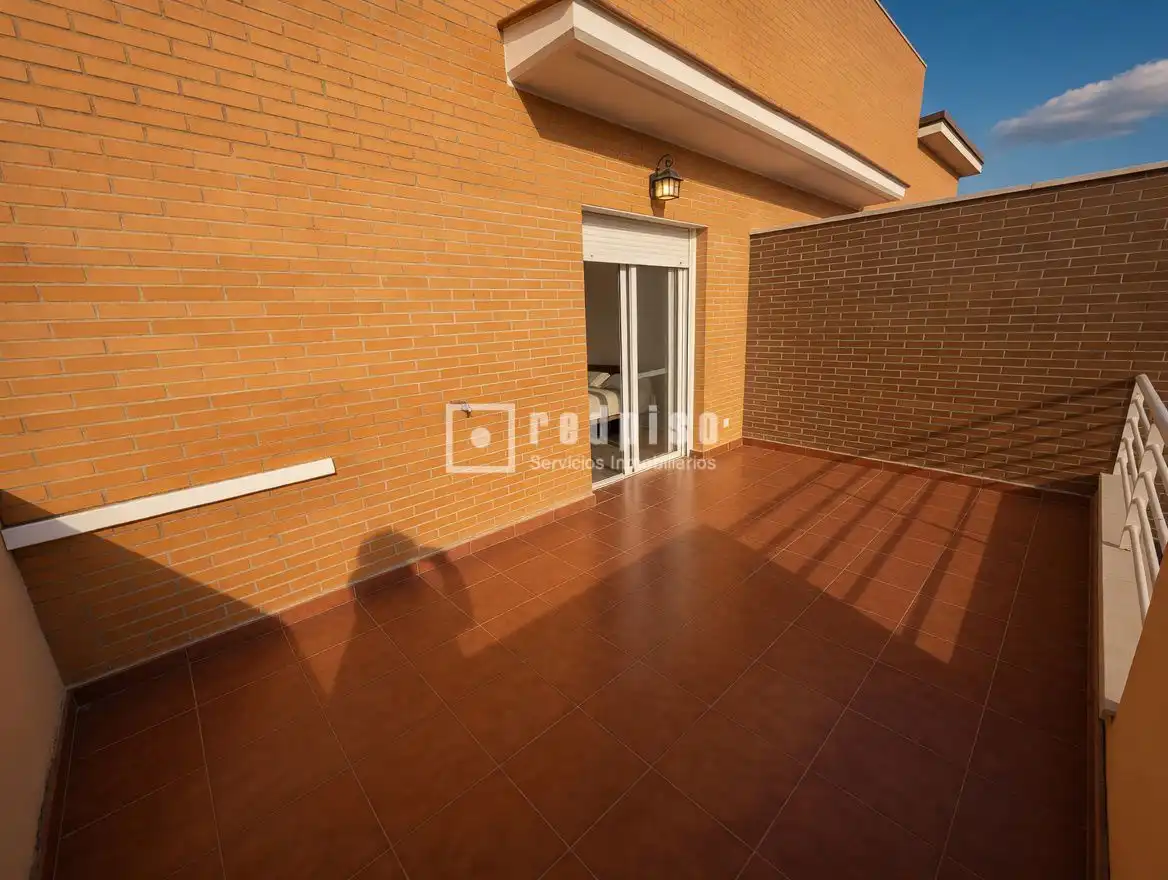 Terrassa de Casa o xalet en venda en Camarena amb Aire condicionat, Calefacció i Terrassa