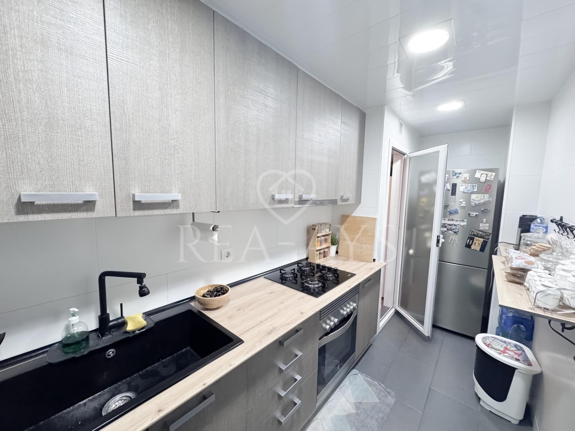 Kitchen of Flat for sale in Sant Boi de Llobregat  with Air Conditioner, Heating and Parquet flooring