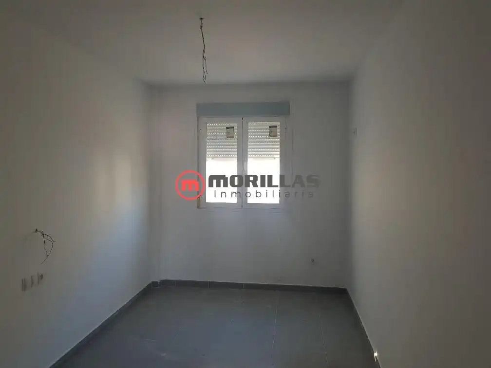Schlafzimmer von Dachboden zum Verkauf in Moratalla mit Heizung, Terrasse und Balkon