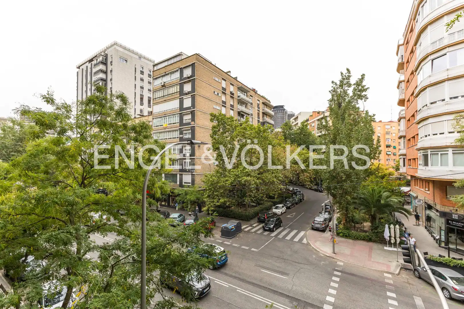 Vista exterior de Piso en venta en Chamartín