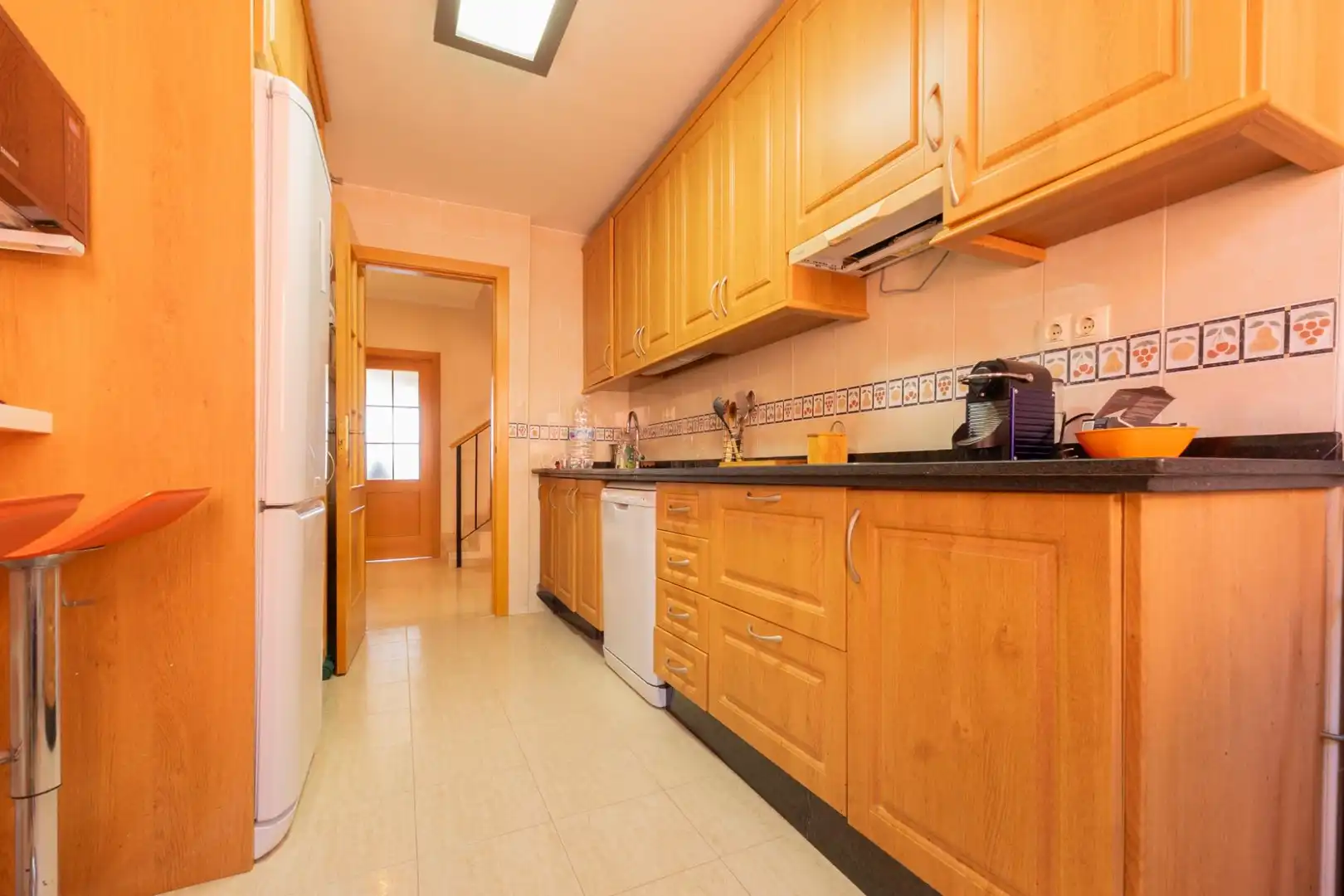 Cocina de Dúplex en venta en Fuengirola con Terraza, Trastero y Piscina comunitaria
