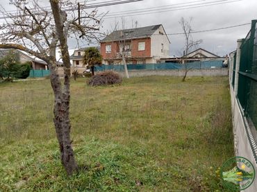 Terreno residencial en venta en Flores de Sil - La Placa