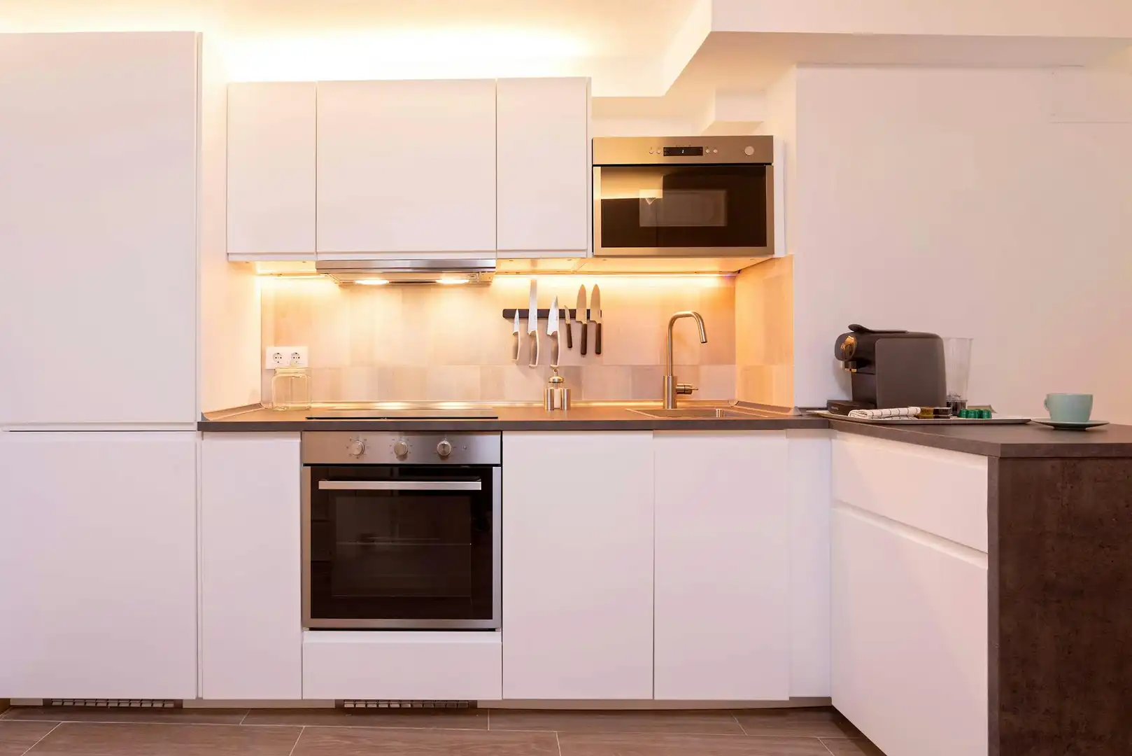 Cocina de Piso de alquiler en Sevilla con Aire acondicionado, Calefacción y Lavadora