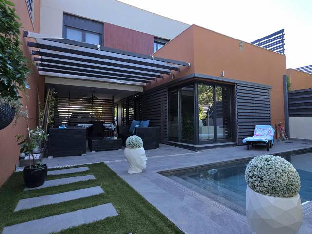 Casa adosada en Venta en Ródeno en Buenavista - Valparaíso - La Legua